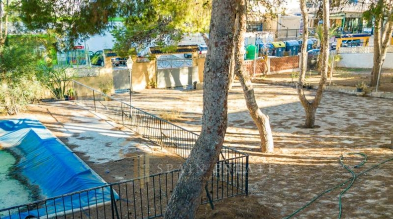 Alicante - Torrevieja - 1320m2