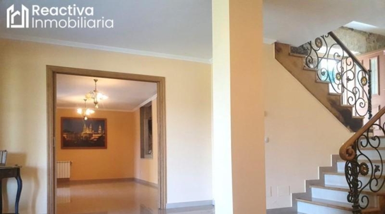 La Coruña - Santiago de Compostela - 4000m2