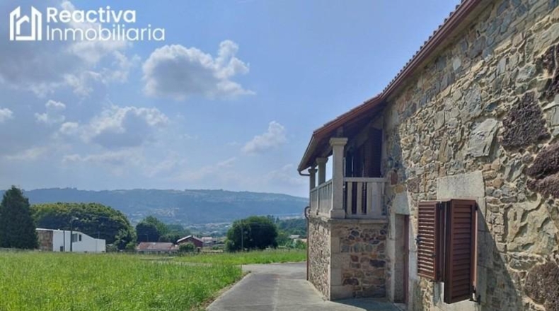 La Coruña - Santiago de Compostela - 4000m2