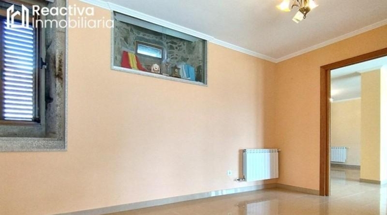 La Coruña - Santiago de Compostela - 4000m2