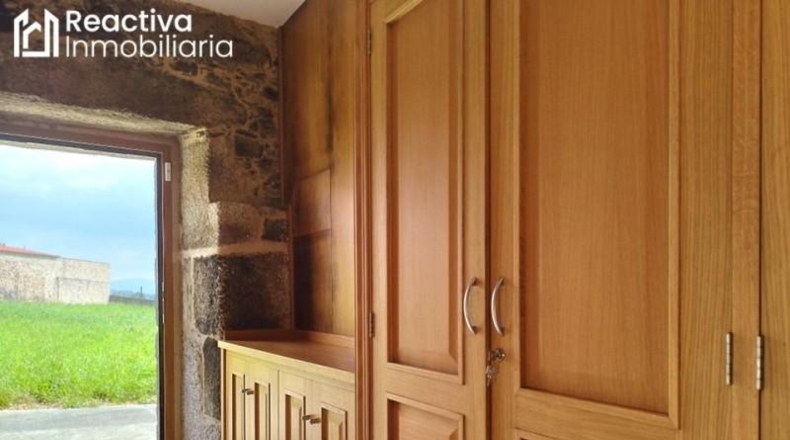 La Coruña - Santiago de Compostela - 4000m2