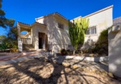 Chalet independiente con terreno en venta en la España, Finestrat, ref: TR147036 foto
