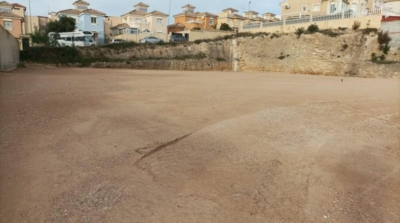 Alicante - Orihuela - 2000m2