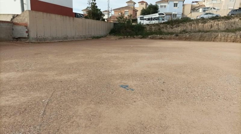 Alicante - Orihuela - 2000m2