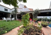 Отдельно стоящий дом с участком на продажу в городе Cubas de la Sagra Фото