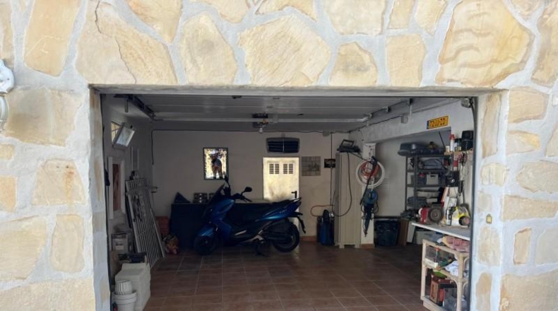 Alicante - La Nucía - 604m2