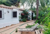 Chalet independiente con terreno en venta en la España, Orihuela, ref: TR335388 foto