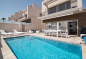 Chalet independiente con terreno en venta en la España, Orihuela, ref: TR358521 foto