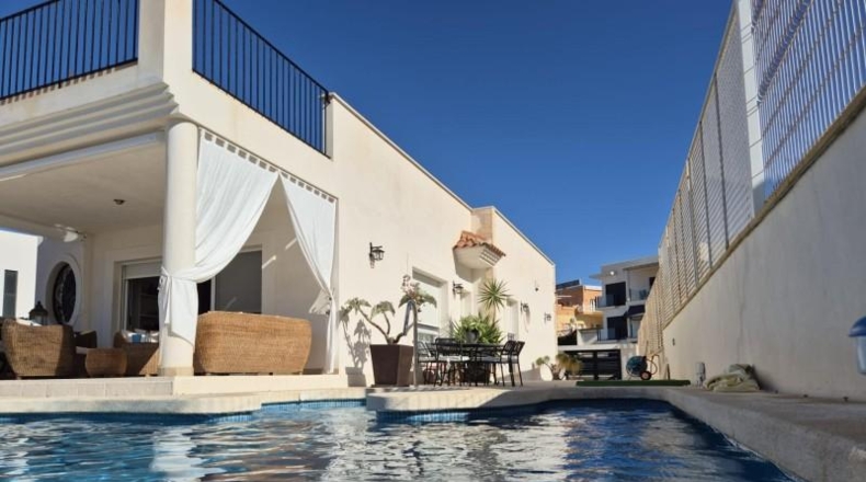 Almería - San Juan de los Terreros - 300m2