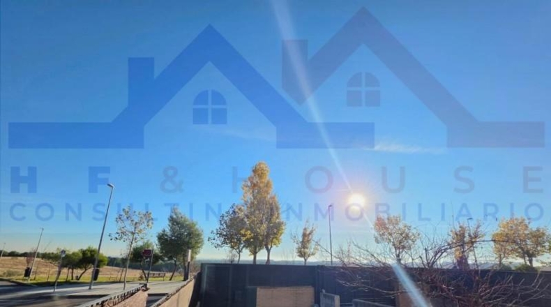 Community of Madrid - Navalcarnero - 244m2