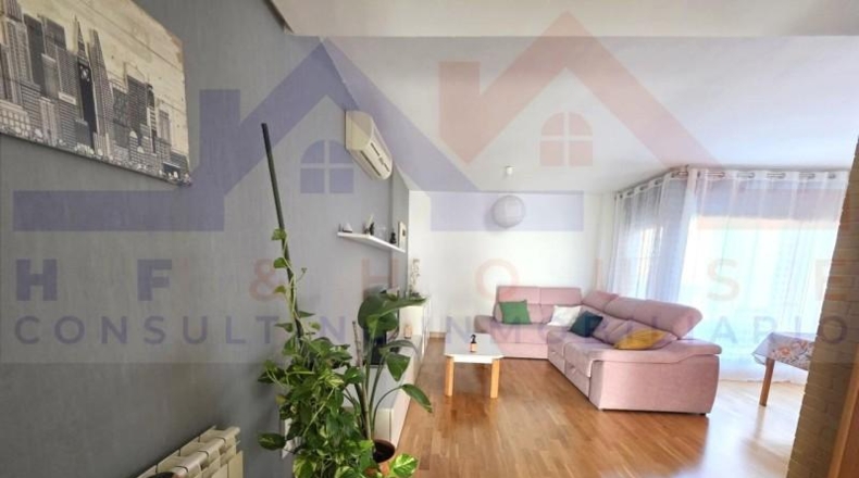 Community of Madrid - Navalcarnero - 244m2
