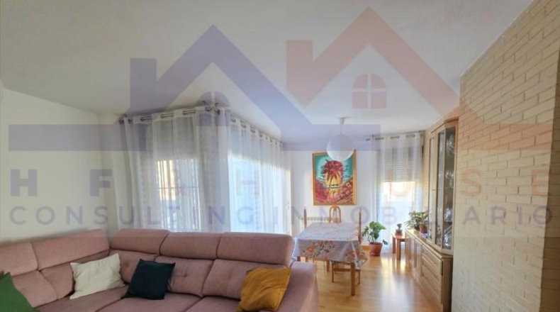 Community of Madrid - Navalcarnero - 244m2