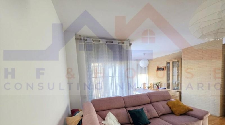 Community of Madrid - Navalcarnero - 244m2