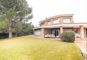 Xalet independent amb terreny en venda a la España, Zuera, ref.: TR220751 foto