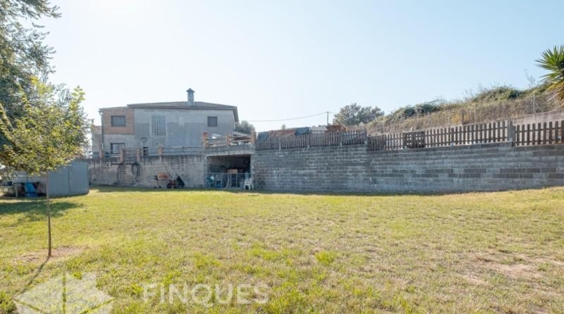 Barcelona - Sentmenat - 12000m2