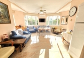 Chalet independiente con terreno en venta en la España, Orihuela, ref: TR333833 foto