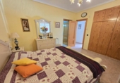 Chalet independiente con terreno en venta en la España, Orihuela, ref: TR333833 foto