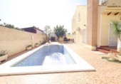 Chalet independiente con terreno en venta en la España, Orihuela, ref: TR375250 foto
