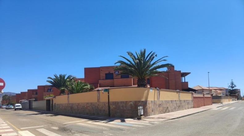 Almería - Roquetas de Mar - 399m2