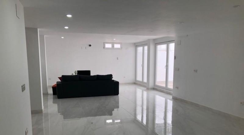 Alicante - La Nucía - 330m2
