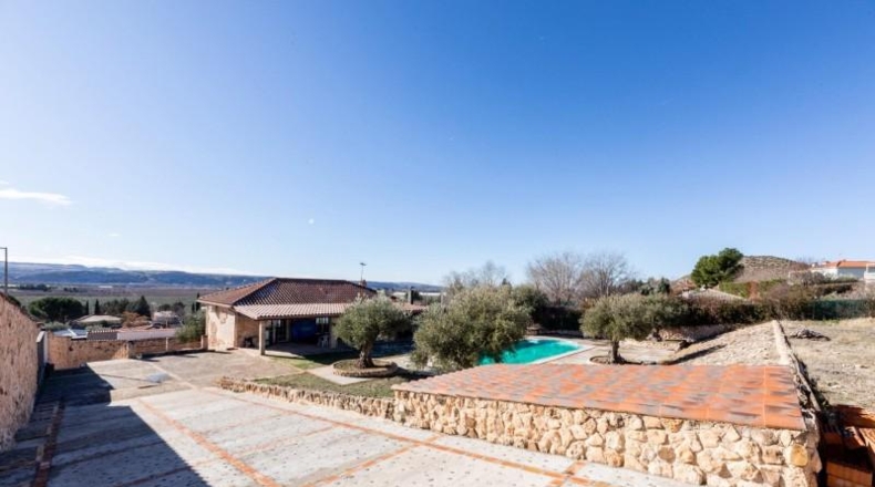 Comunidad de Madrid - Colmenar de Oreja - 223m2