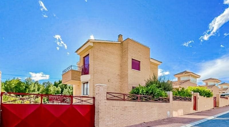 Alicante - La Nucía - 650m2