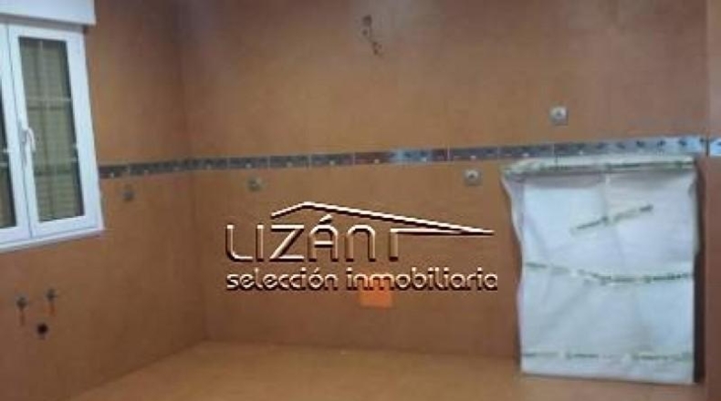 Asturias - Oviedo - 525m2