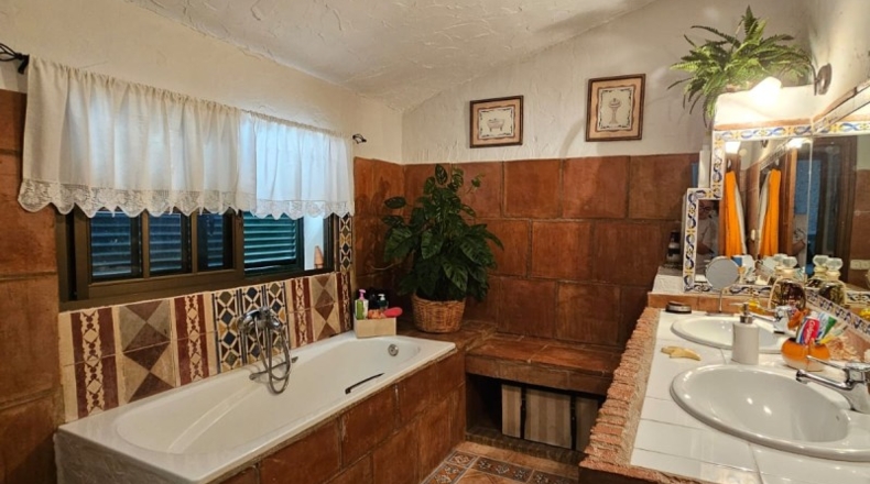 Cadiz - Algeciras - 5600m2