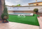 Xalet independent amb terreny en venda a la España, Lucena, ref.: TR152457 foto
