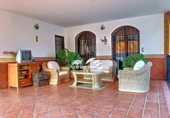 Xalet independent amb terreny en venda a la España, Lucena, ref.: TR152457 foto