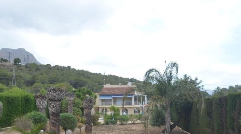 Alicante - la Nucia - 3000m2