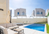 Chalet independiente con terreno en venta en la España, Orihuela, ref: TR348405 foto