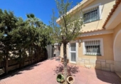 Xalet independent amb terreny en venda a la España, Sant Vicent del Raspeig, ref.: TR161561 foto