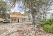 Xalet independent amb terreny en venda a la España, Alcoi, ref.: TR282756 foto