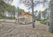 Xalet independent amb terreny en venda a la España, Alcoi, ref.: TR282756 foto