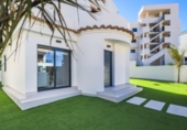 Chalet independiente con terreno en venta en la España, Orihuela, ref: TR372949 foto