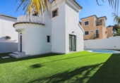 Chalet independiente con terreno en venta en la España, Orihuela, ref: TR372949 foto