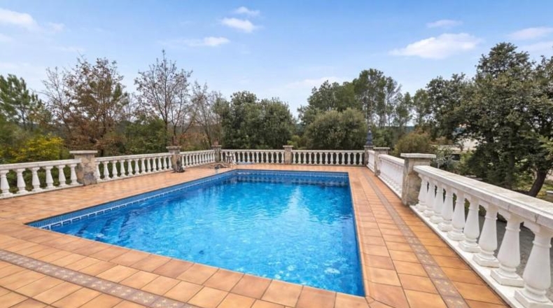 Barcelona - Sant Salvador de Guardiola - 10000m2