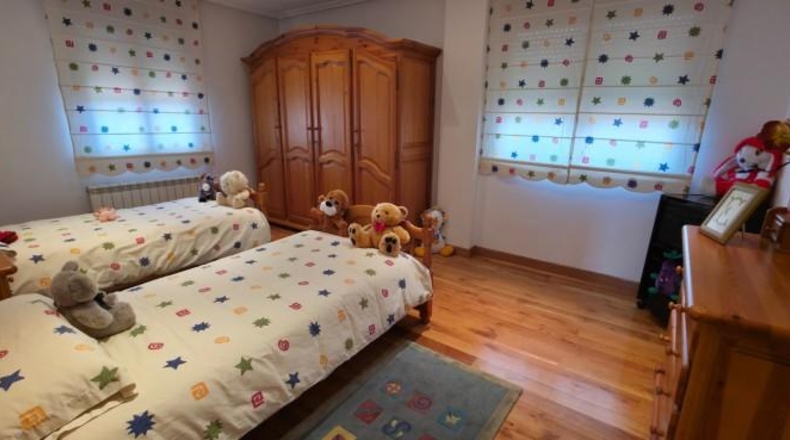 Cantabria - Los Corrales de Buelna - 434m2