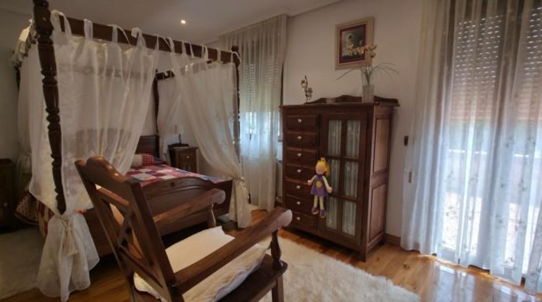Cantabria - Los Corrales de Buelna - 434m2