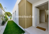 Chalet independiente con terreno en venta en la España, Finestrat, ref: TR222468 foto