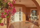 Chalet independiente con terreno en venta en la España, Villajoyosa, ref: TR364489 foto