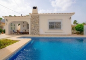 Chalet independiente con terreno en venta en la España, L'Alfàs del Pi, ref: TR152495 foto