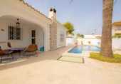 Chalet independiente con terreno en venta en la España, L'Alfàs del Pi, ref: TR152495 foto