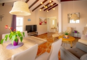 Chalet independiente con terreno en venta en la España, L'Alfàs del Pi, ref: TR152495 foto
