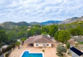 Chalet independiente con terreno en venta en la España, Villajoyosa, ref: TR178363 foto