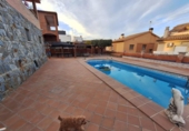 Chalet independiente con terreno en venta en la España, Santa Perpètua de Mogoda, ref: TR157992 foto