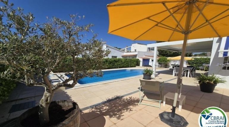 Girona - Empuriabrava - 495m2
