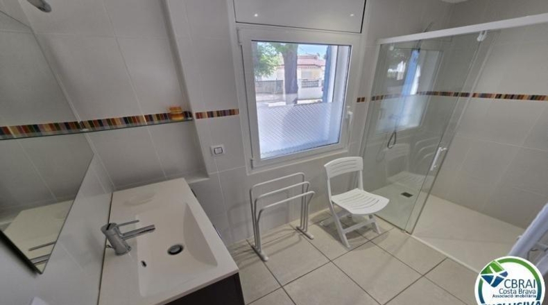 Girona - Empuriabrava - 495m2