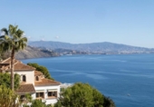 Chalet independiente con terreno en venta en la España, Almuñécar, ref: TR369266 foto